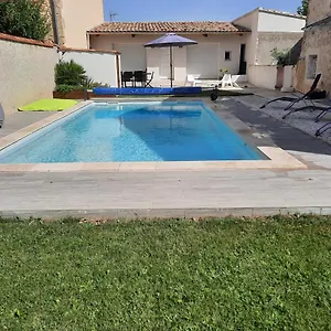 Moderne Proche Centre Village Hébergement de vacances Sainte-Cécile-les-Vignes